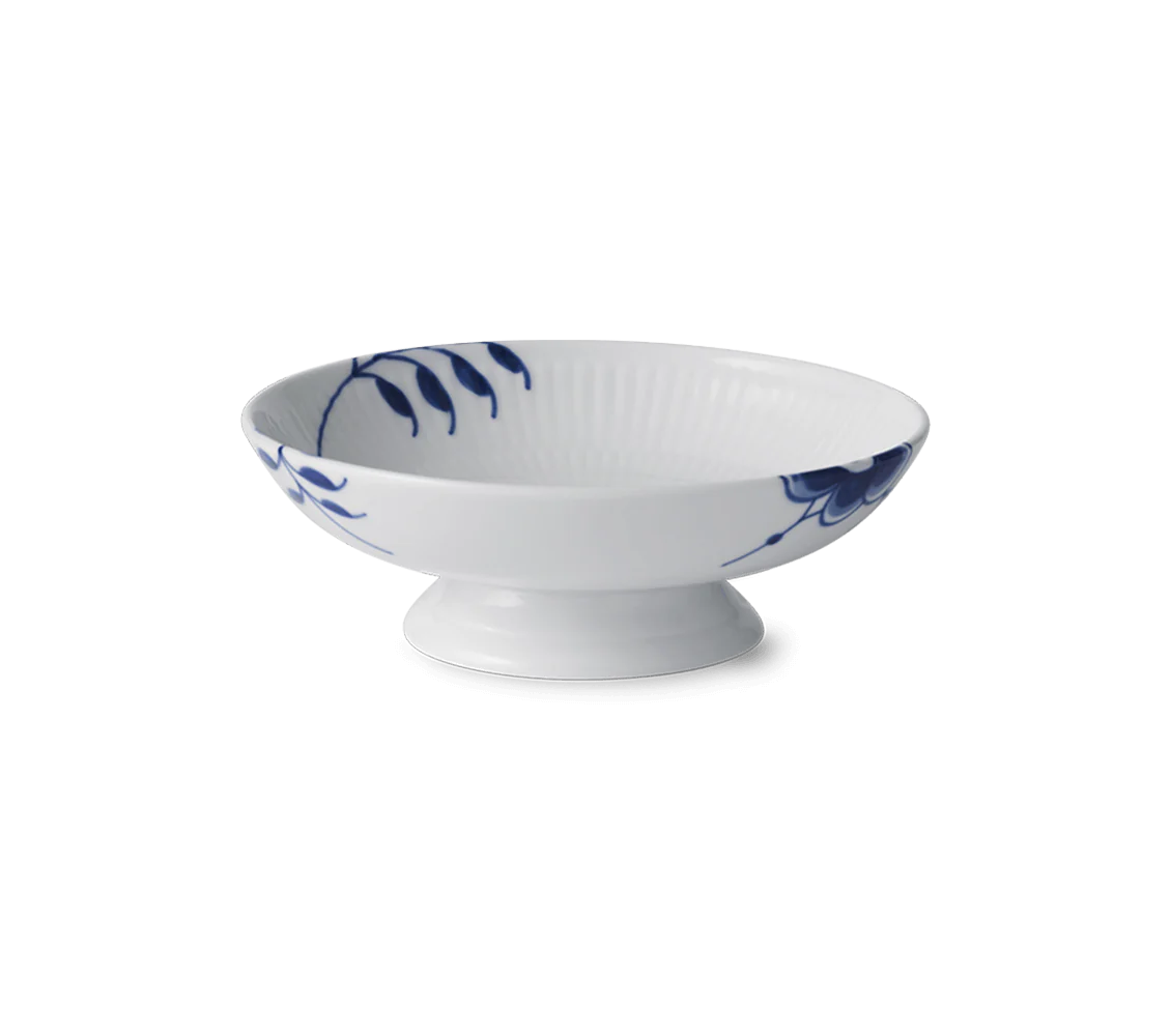 Royal Copenhagen  Blå Mega riflet skål på fod - 17 cm.