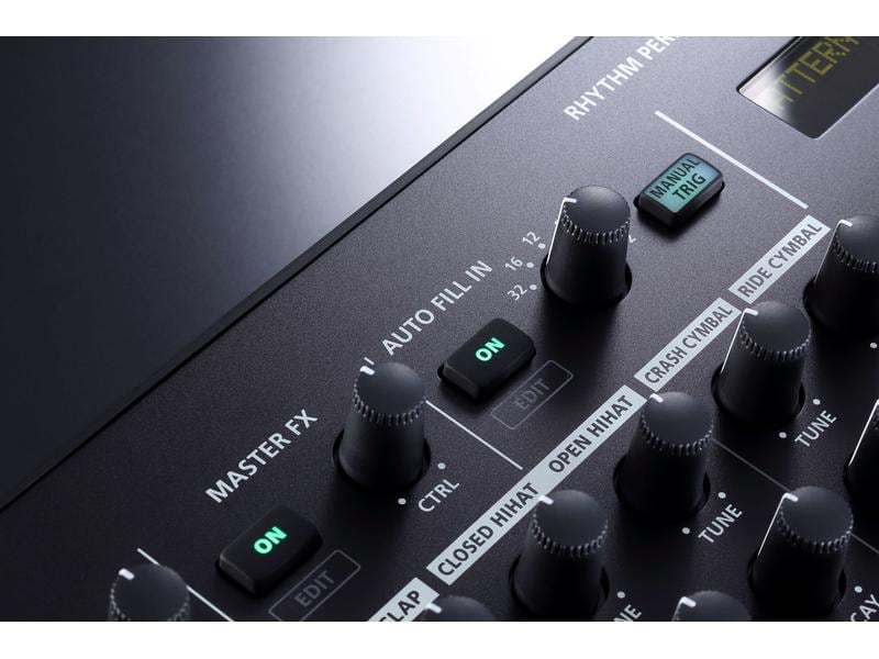 Roland Drum Machine TR-8S Rhythm Composer mit Sampling Funktion