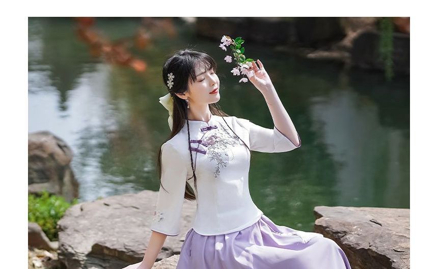 Fioridi - Hanfu-top met driekwartmouwen en nephals en bloemenborduursel