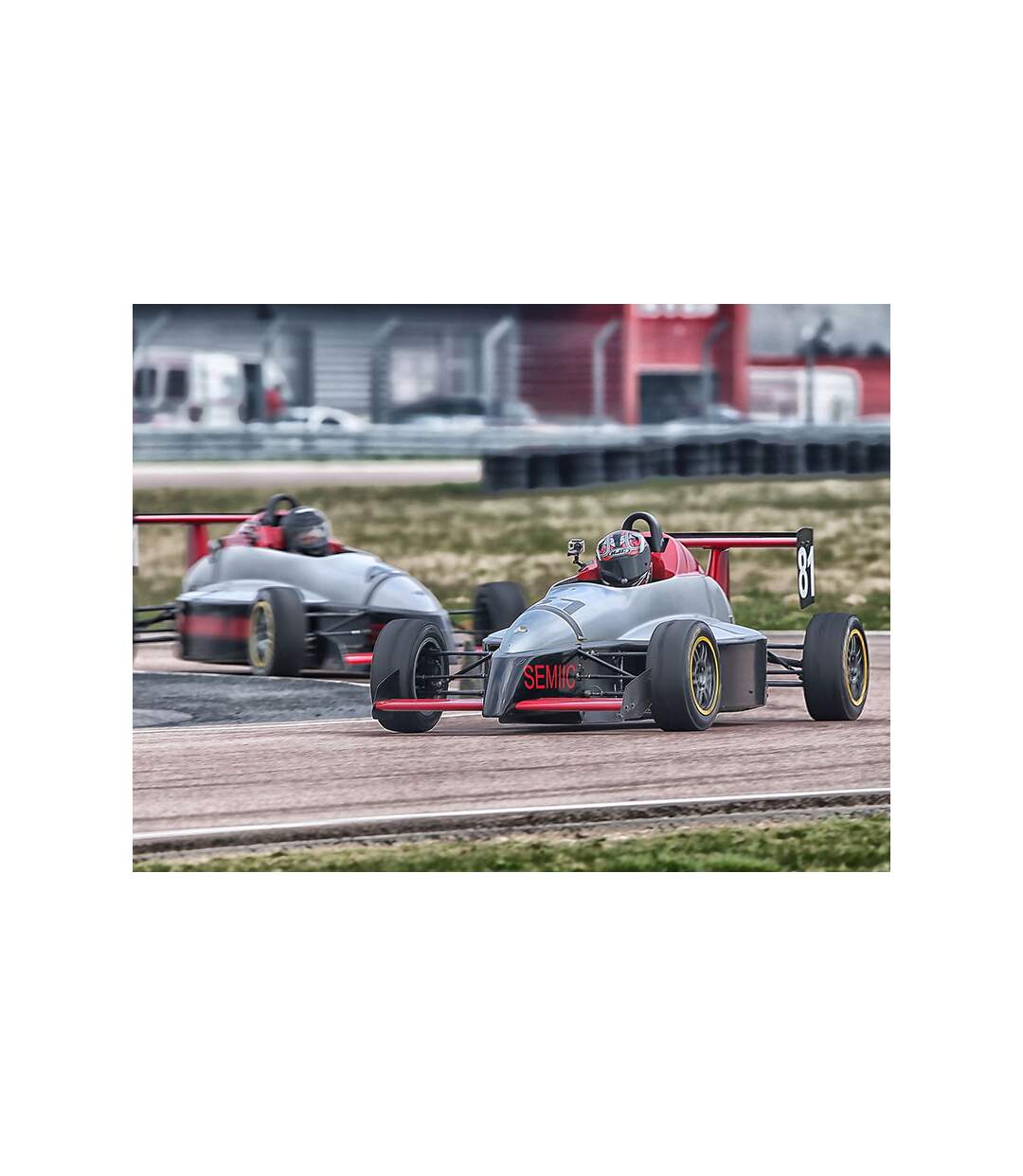 Stage de pilotage de 24 min en Formule Renault Campus sur circuit près de Paris - SMARTBOX - Coffret Cadeau Sport & Aventure