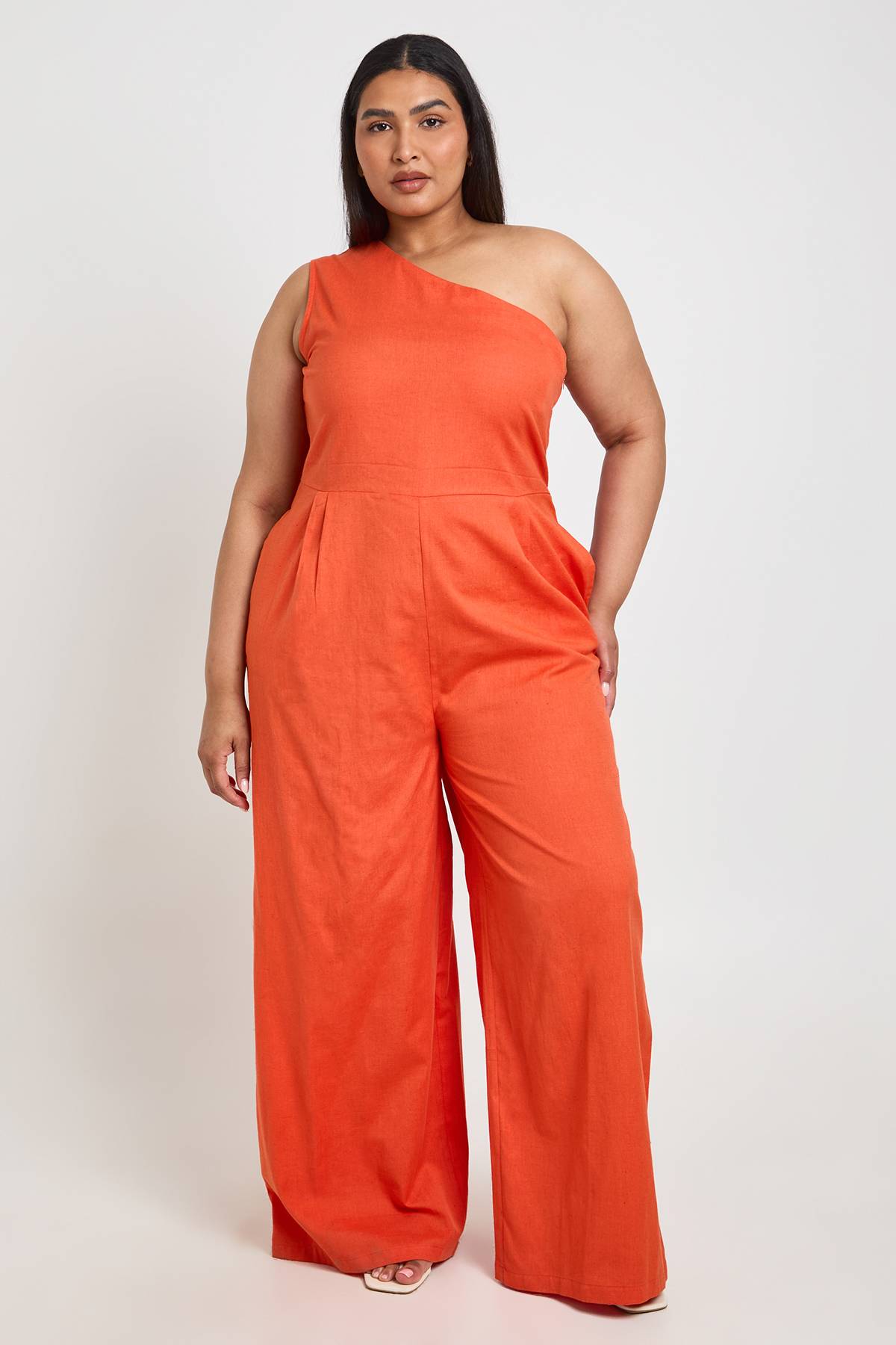 boohoo Combinaison Grande Taille En Lin À Une Épaule