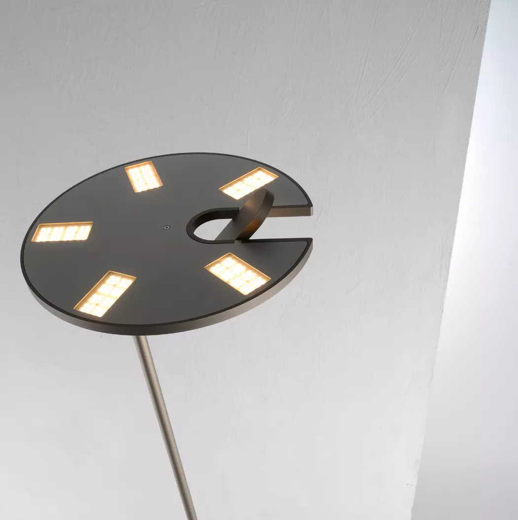 LED-Stehlampe Share