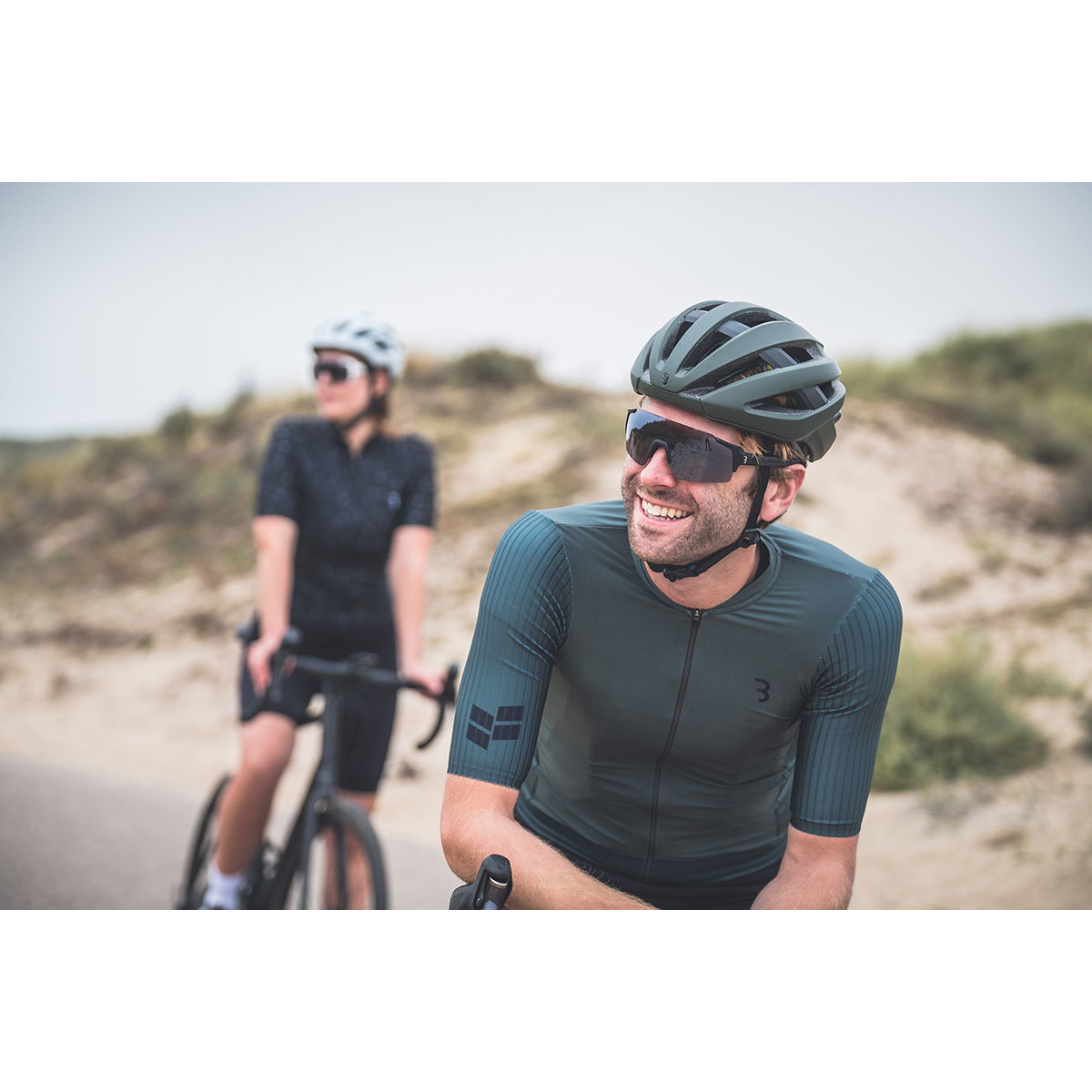 BBB Cycling BSG-70 FullView Sport Zonnebril HC Smoke Silver Mirror Lens Mat Zwart