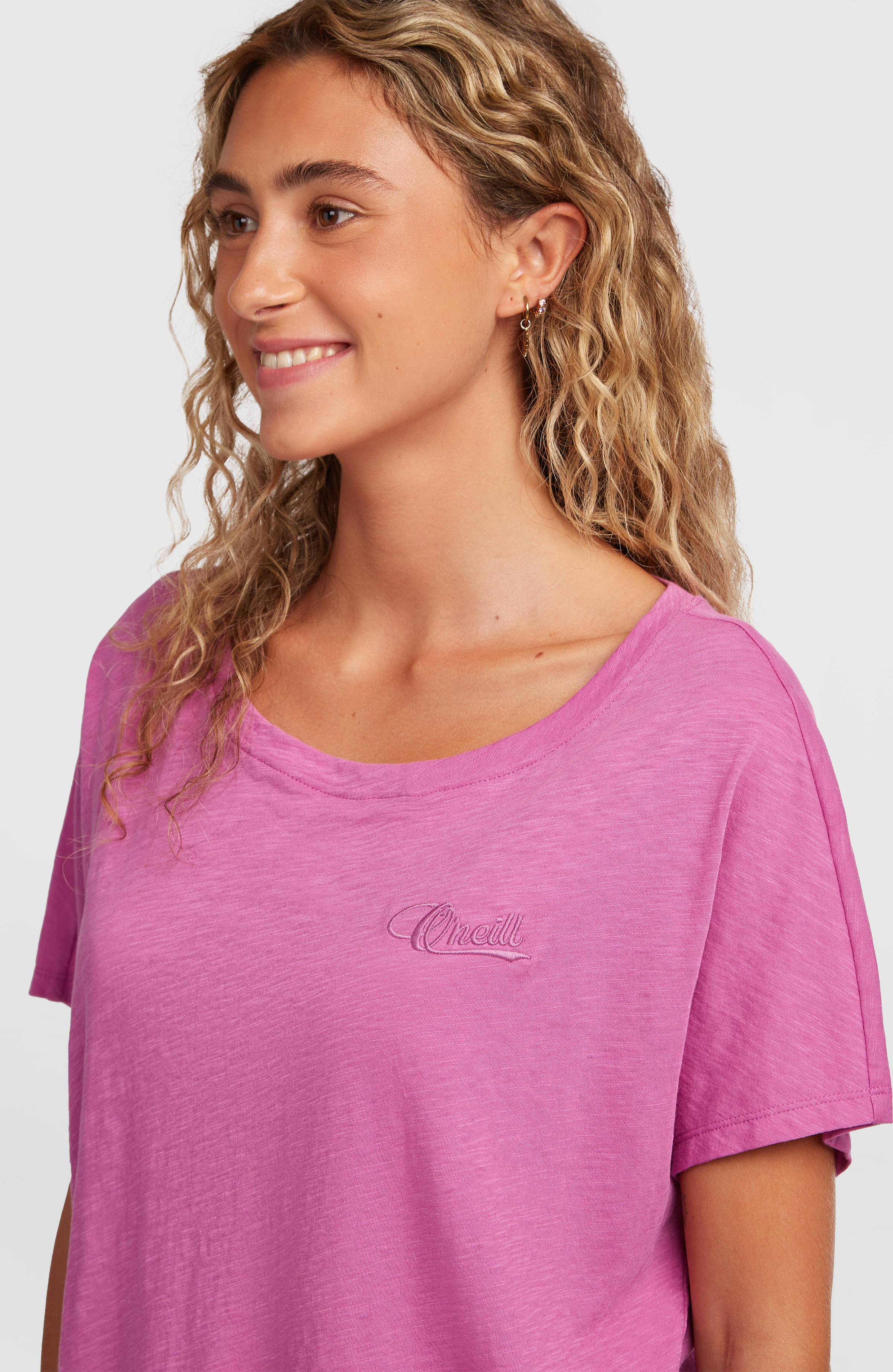 Essentials O'Neill Script Scoop Neck T-shirt