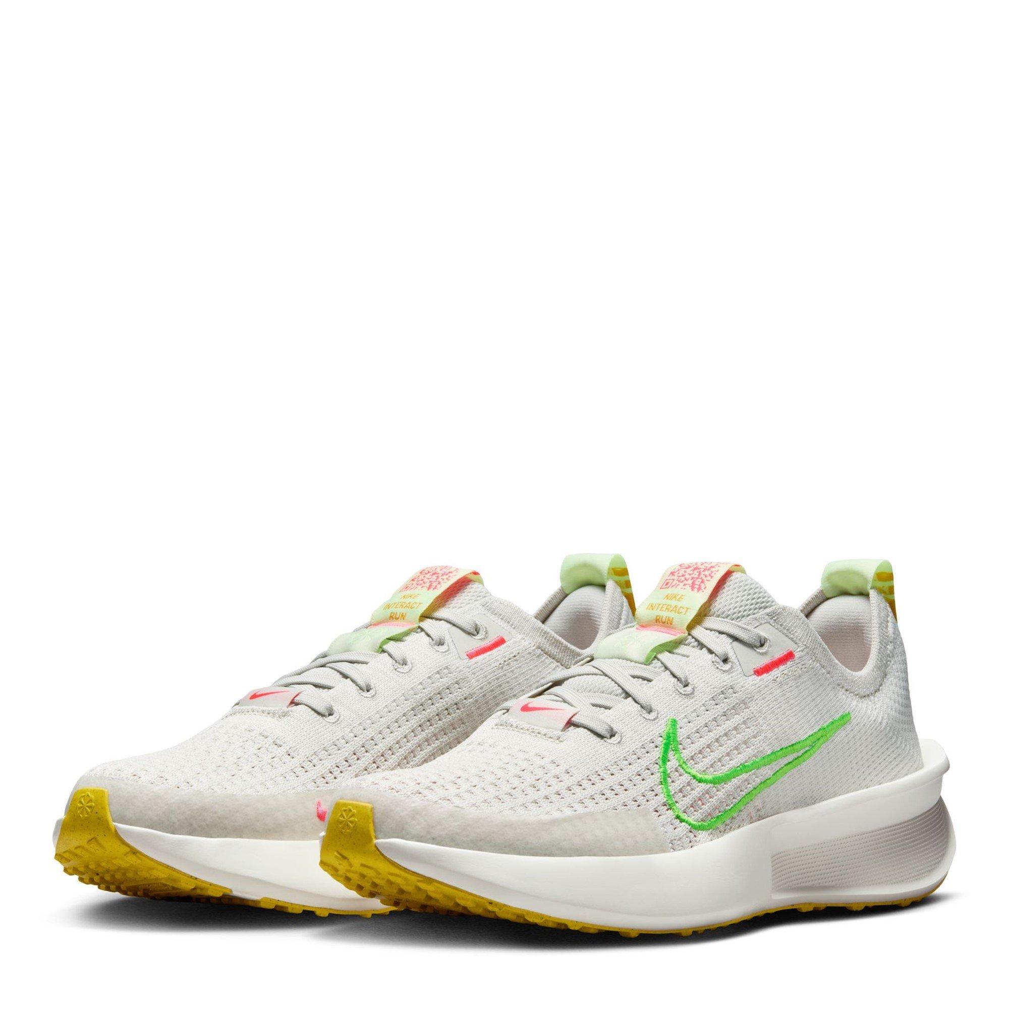 Nike Interact Run Womens Running Shoes