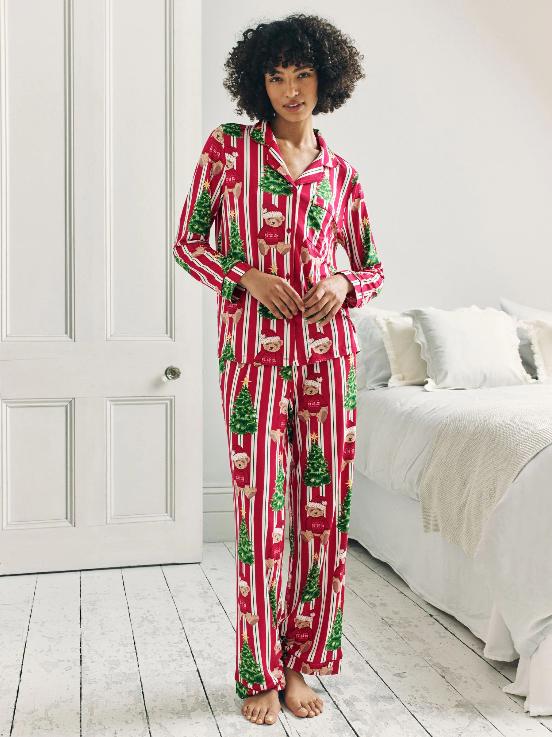Chelsea Peers lange kerstpyjama met teddybeer en strepen
