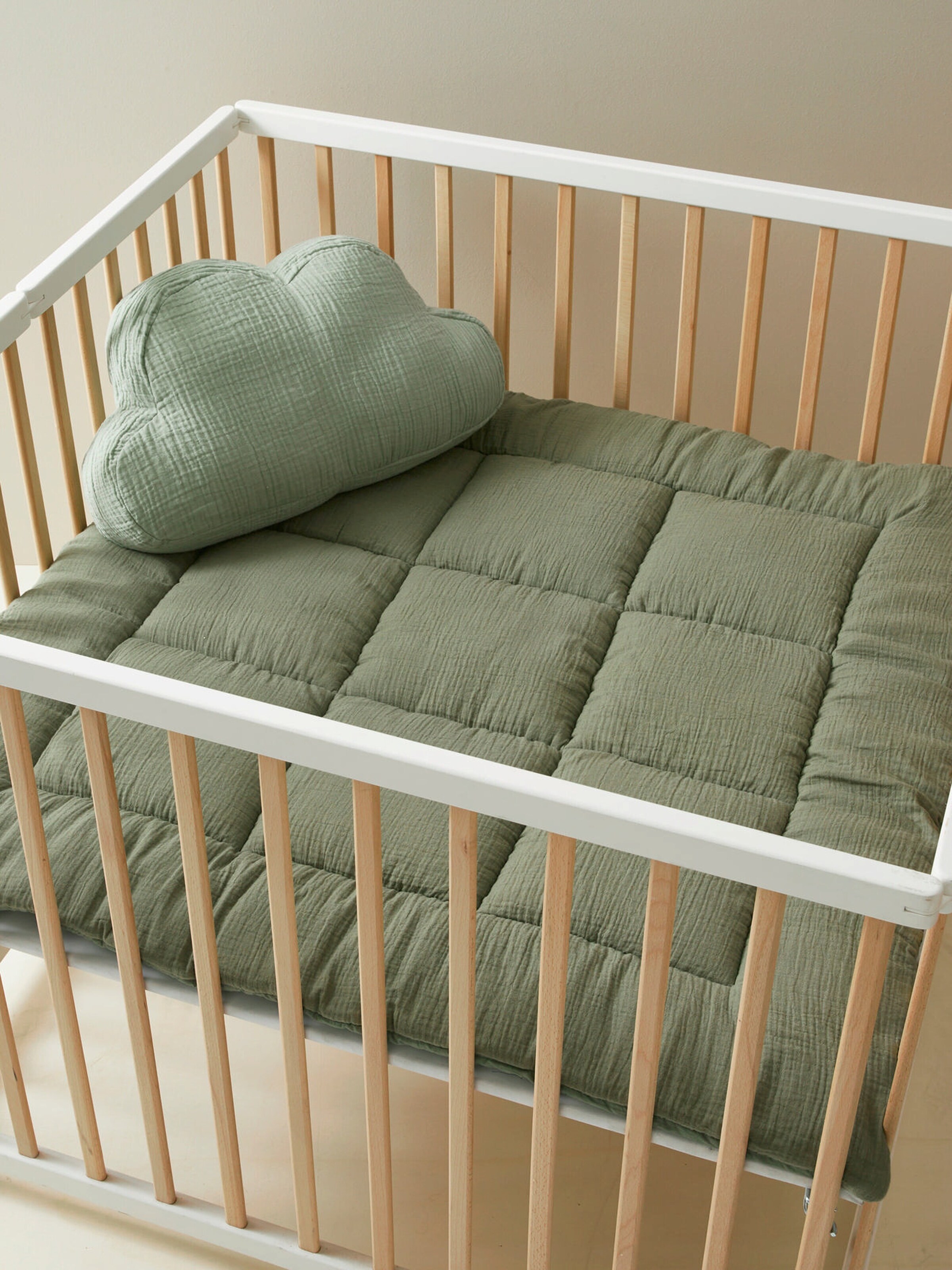 Vertbaudet Baby Spieldecke/ Laufstalleinlage olivgrün