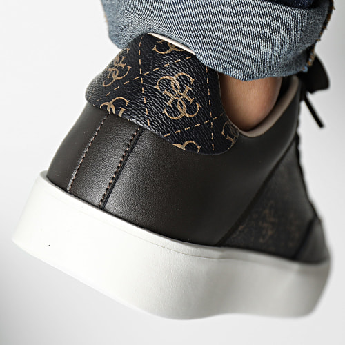 Baskets FM8PAGLEA12 Brown