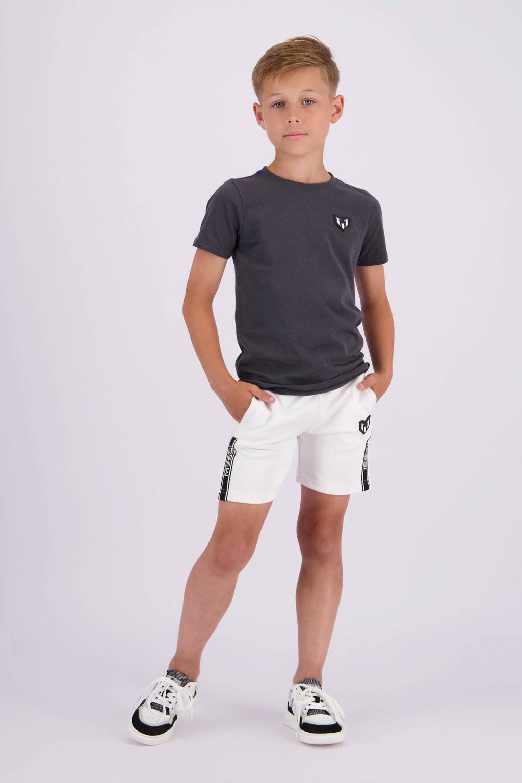 Vingino T-shirt Jacko met backprint donkergrijs/geel