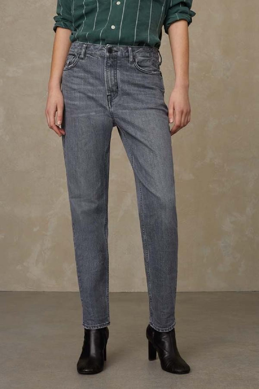 Kings Of Indigo Jeans Caroline Carson Flintstone Grey Worn