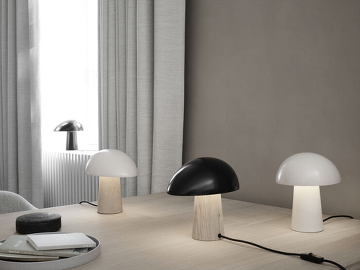 Fritz Hansen Night Owl Table Lamp Smokey white/ash