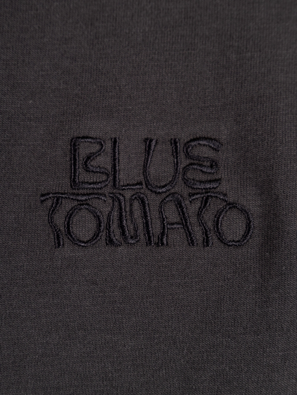 Blue Tomato Wavy Square Boyfriend T-Shirt washed out black