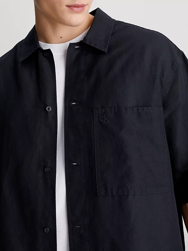Camisa de manga curta em algodão e linho