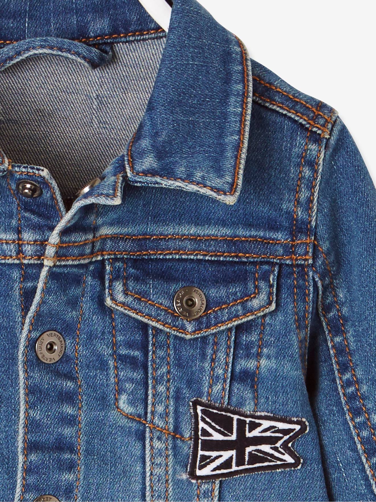 Jaqueta jeans infantil para menino com a bandeira britânica, lavagem azul escura.