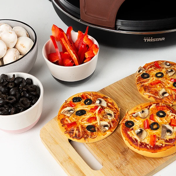 Pizza Festa - 4 personnes 900 W PZ-9154 Tristar