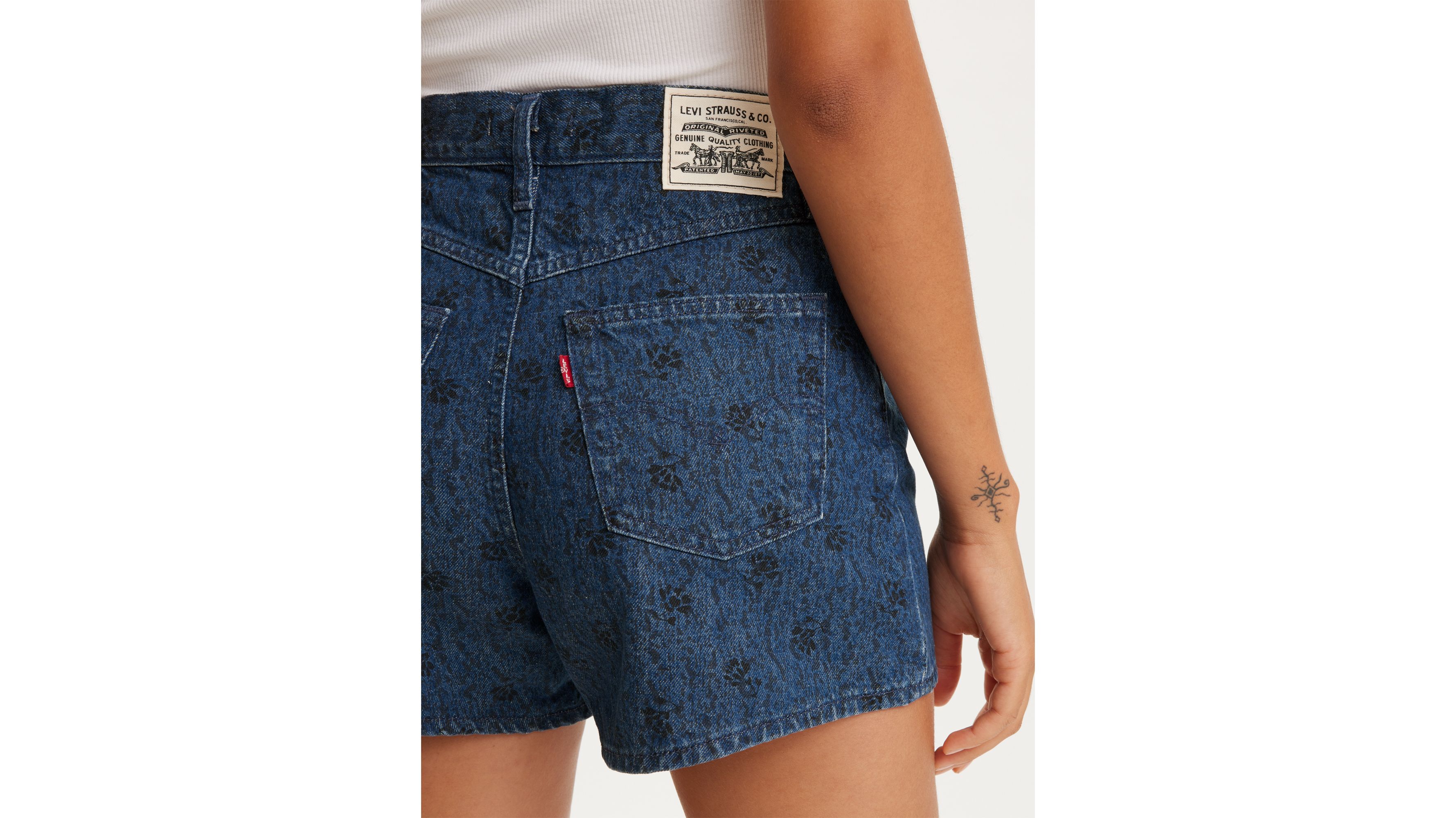 Short Mom ’80 WellThread® - Flowers In The Rain - Noir