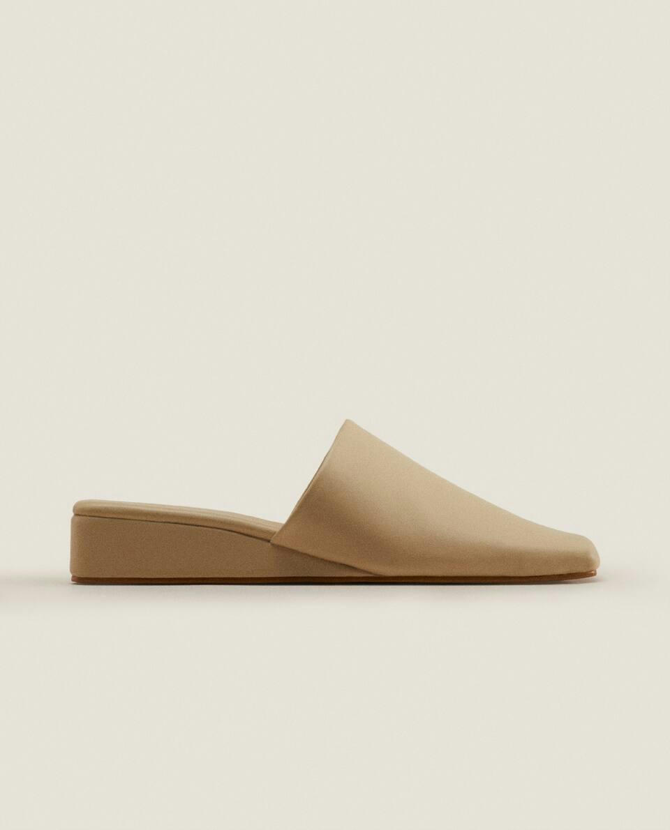 MULE DE COURO COM SALTO ANABELA