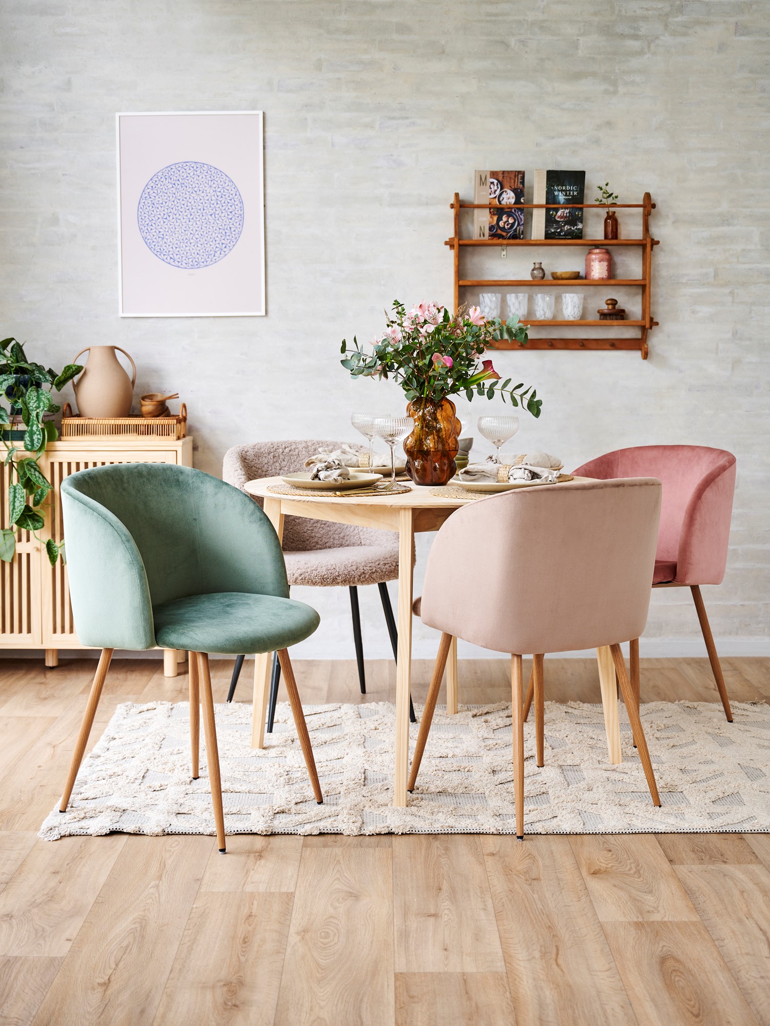 Stol i velour | Polyester/poppeltræ/jern. 54 x 47 x 81 cm. | Pine Green