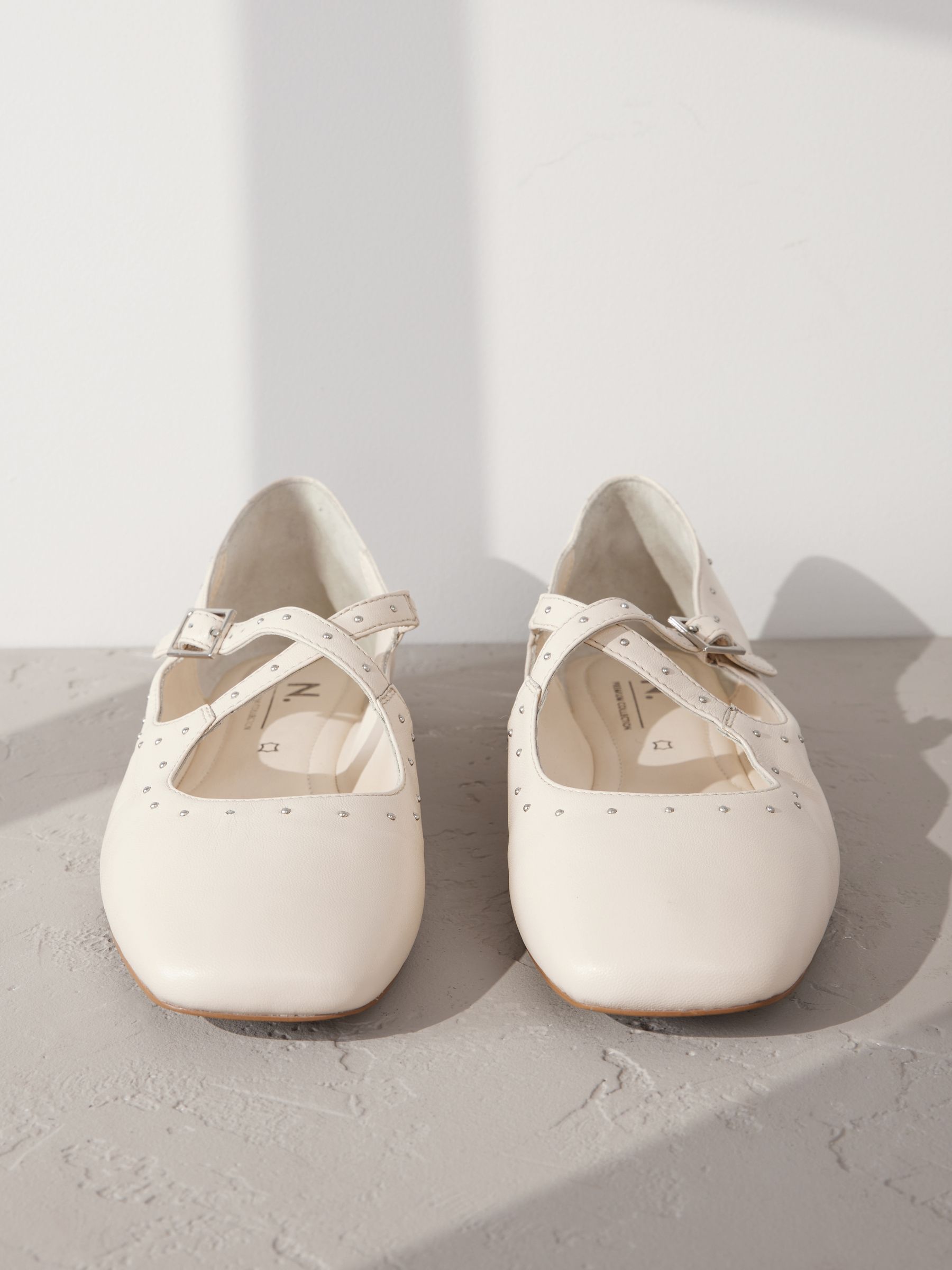 Gebroken wit - Signature N.Premium Leather Mary Jane Studded Shoes