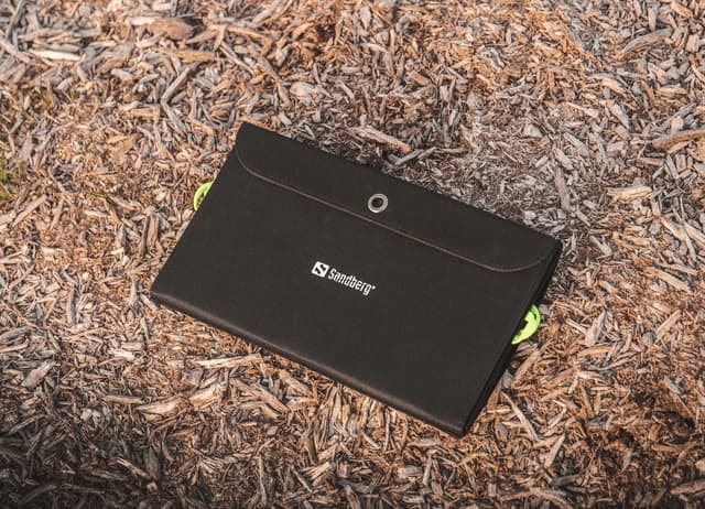 Sandberg Solar 3-panel oplader med powerbank