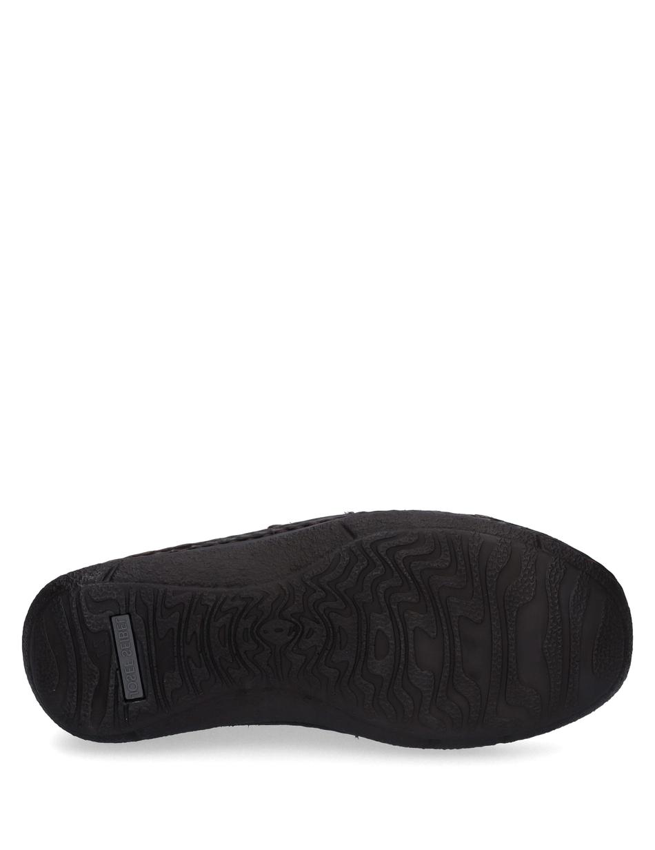 Slipper Alec, tabak