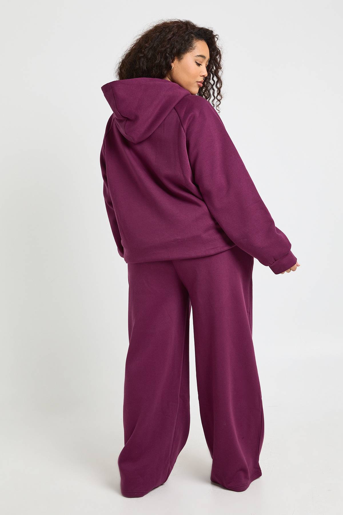 boohoo Jogging Jambe Droite À Détail De Pinces Plus Core Basic