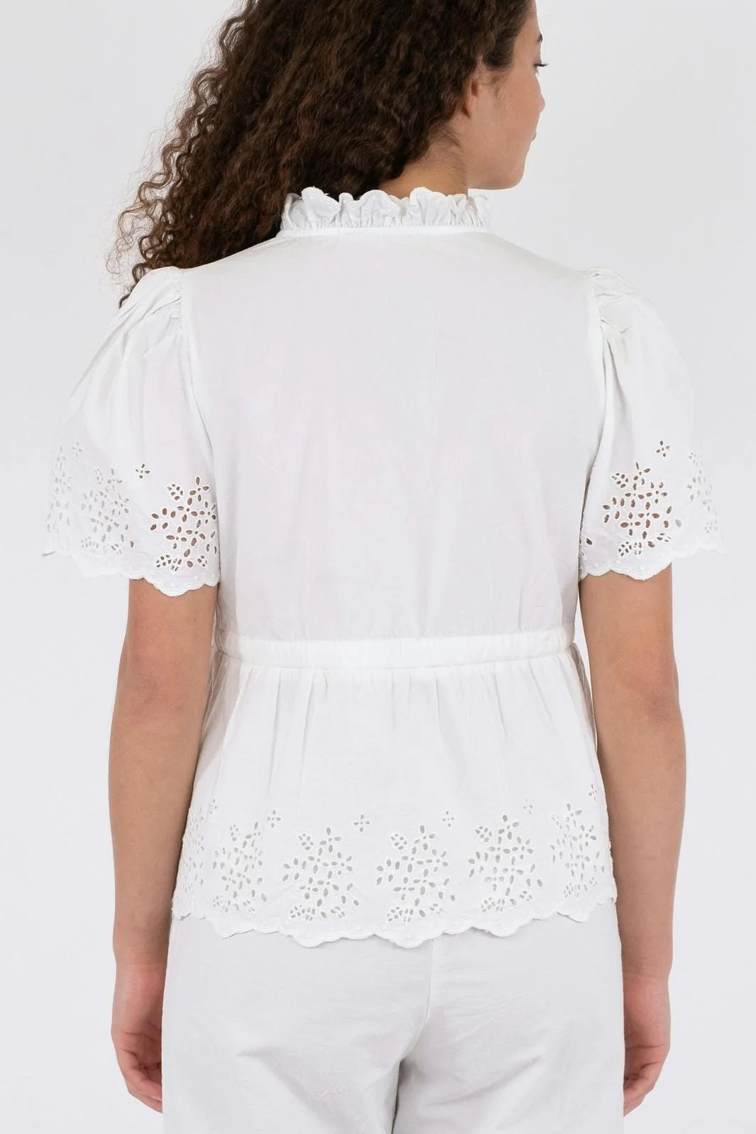 Neo Noir Satsi Embroidery Blouse