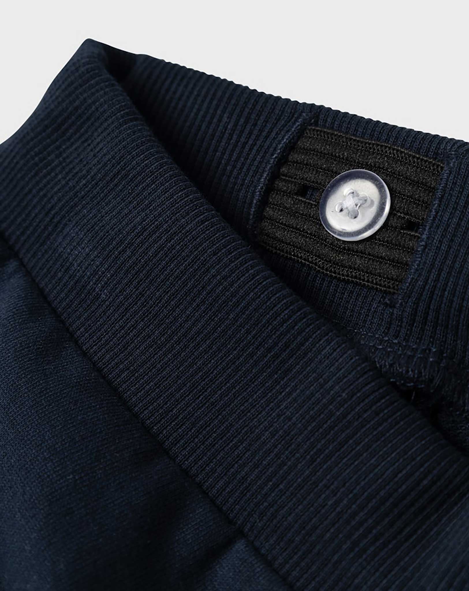 Sweathose NMMBOVE MANHATTAN in dark sapphire