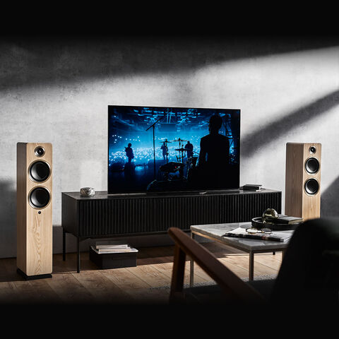 Argon Audio FENRIS A55 – krachtige, actieve vloerluidspreker Hout