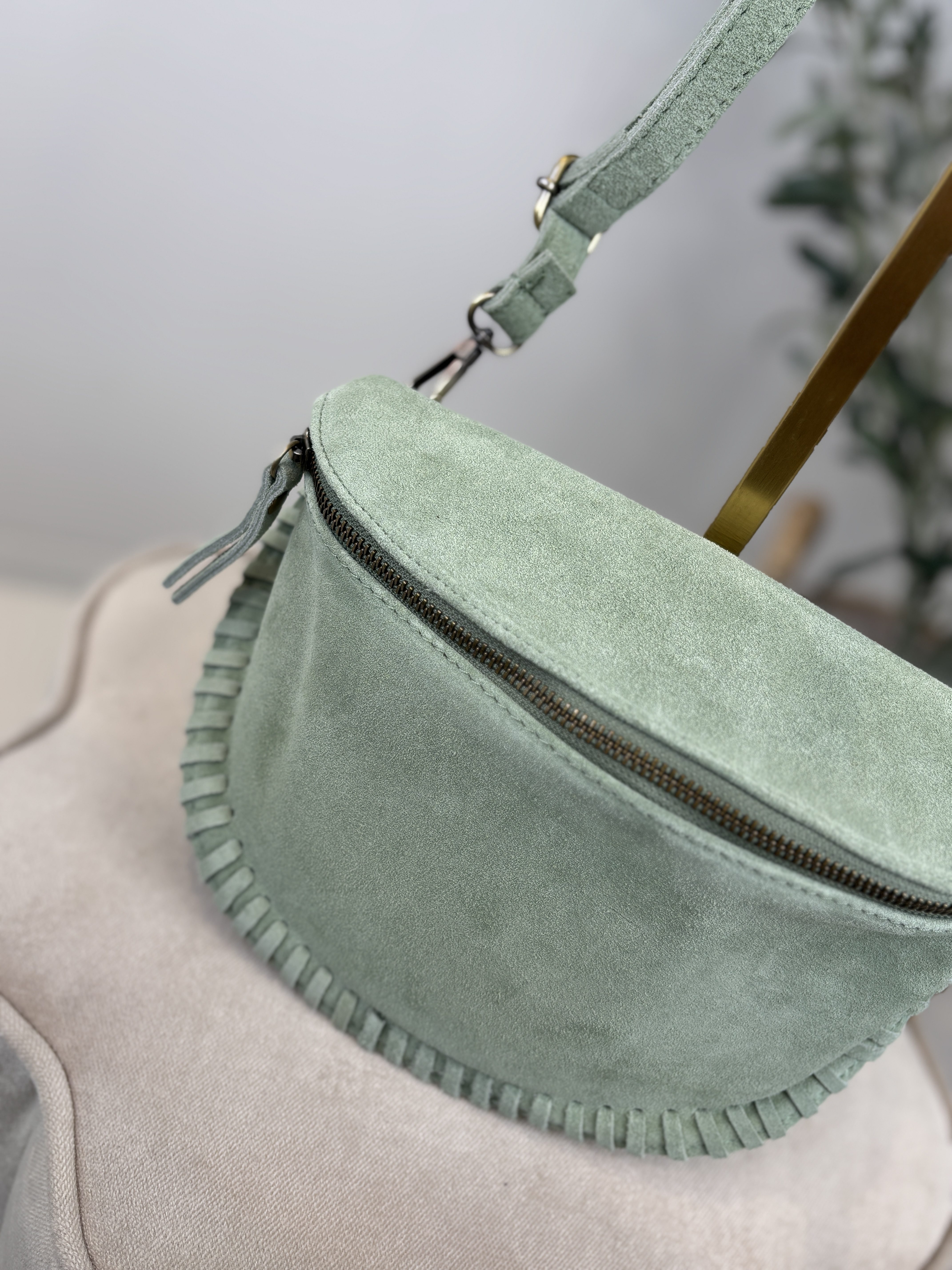 Mara Bumbag - Suede Salie Groen