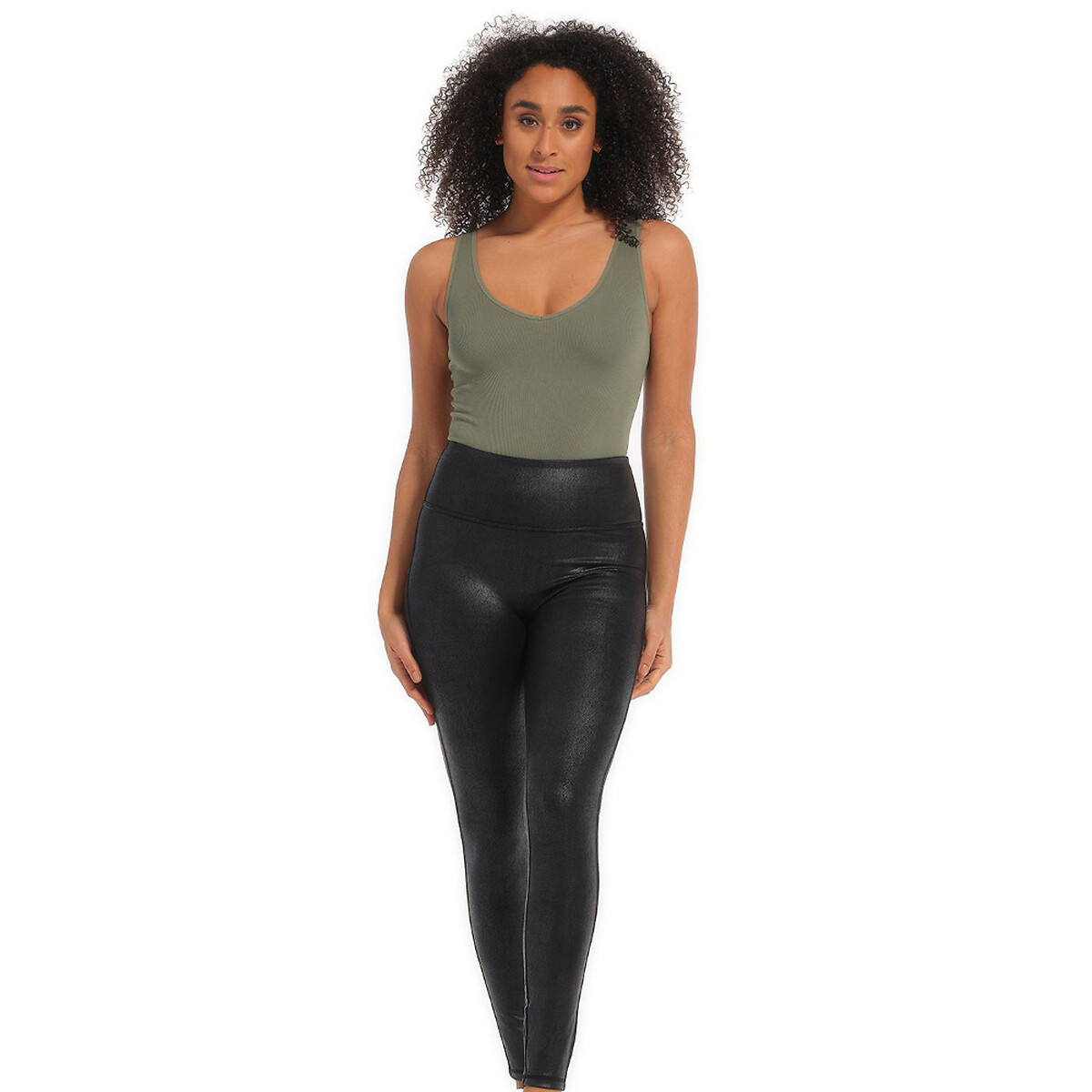 MODA CORPORAL MÁGICA<br>Leggings com aparência de couro