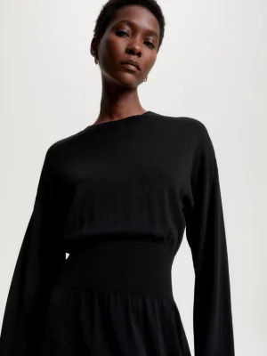 Vestido midi folgado com cintura marcada em jérsei