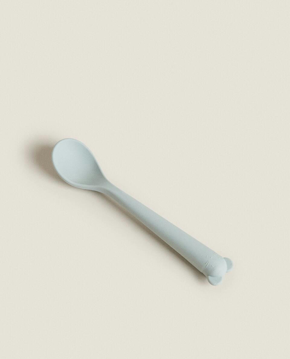 COLHER DE SILICONE EM FORMATO DE MORCEL