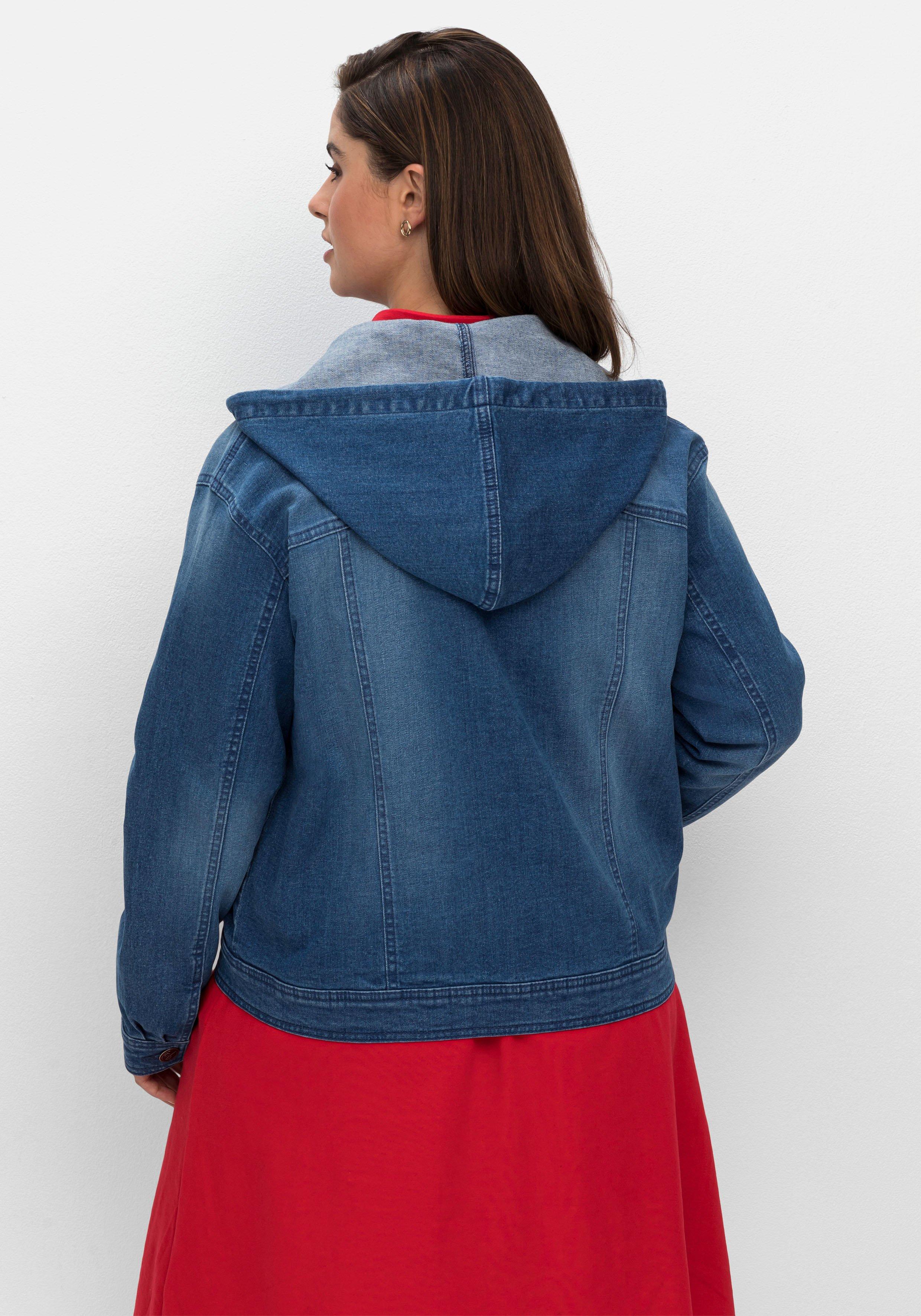 Kurze Jeansjacke mit Kapuze
