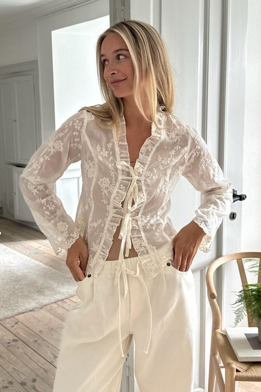 BYIC Tamiic Tie Top