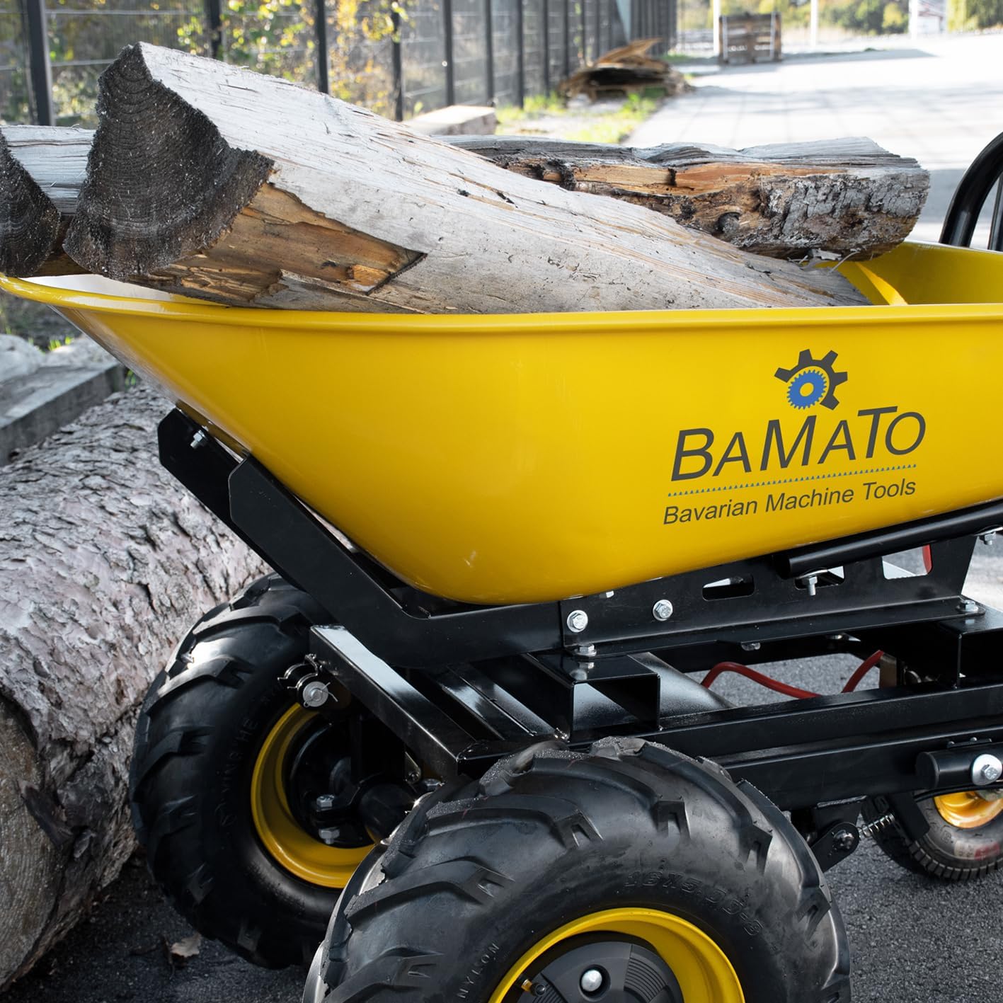 BAMATO Elektrische Schubkarre MTR-300W | Elektroantrieb | 300 kg Traglast | 400W Motorleistung | Max. 6,0 km/h vorwärts | Muldenvolumen 100 Liter | Stufenlose Geschwindigkeit | Schubwagen Schubkarren