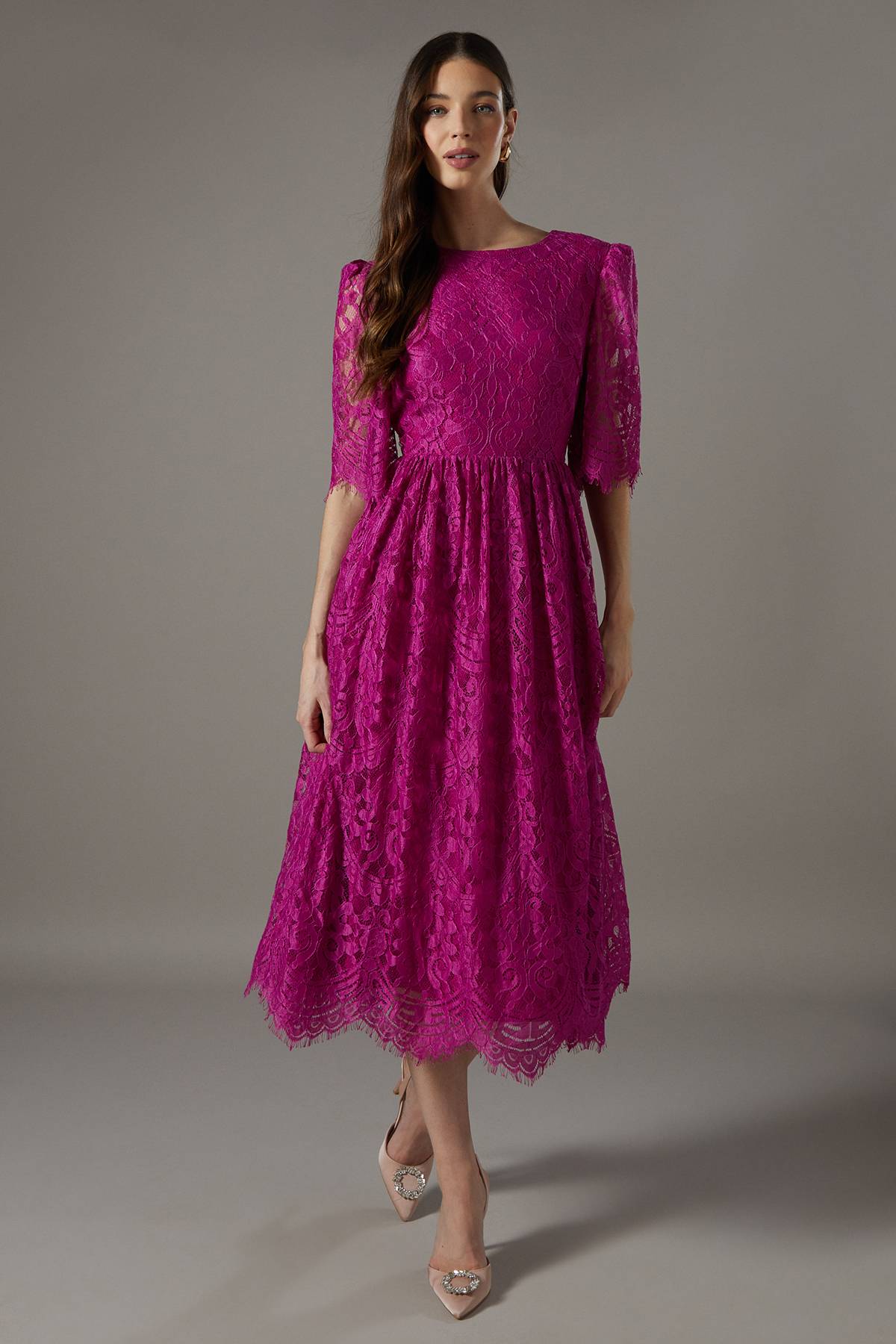 Coast Robe Mi-longue en Dentelle à Manches Courtes