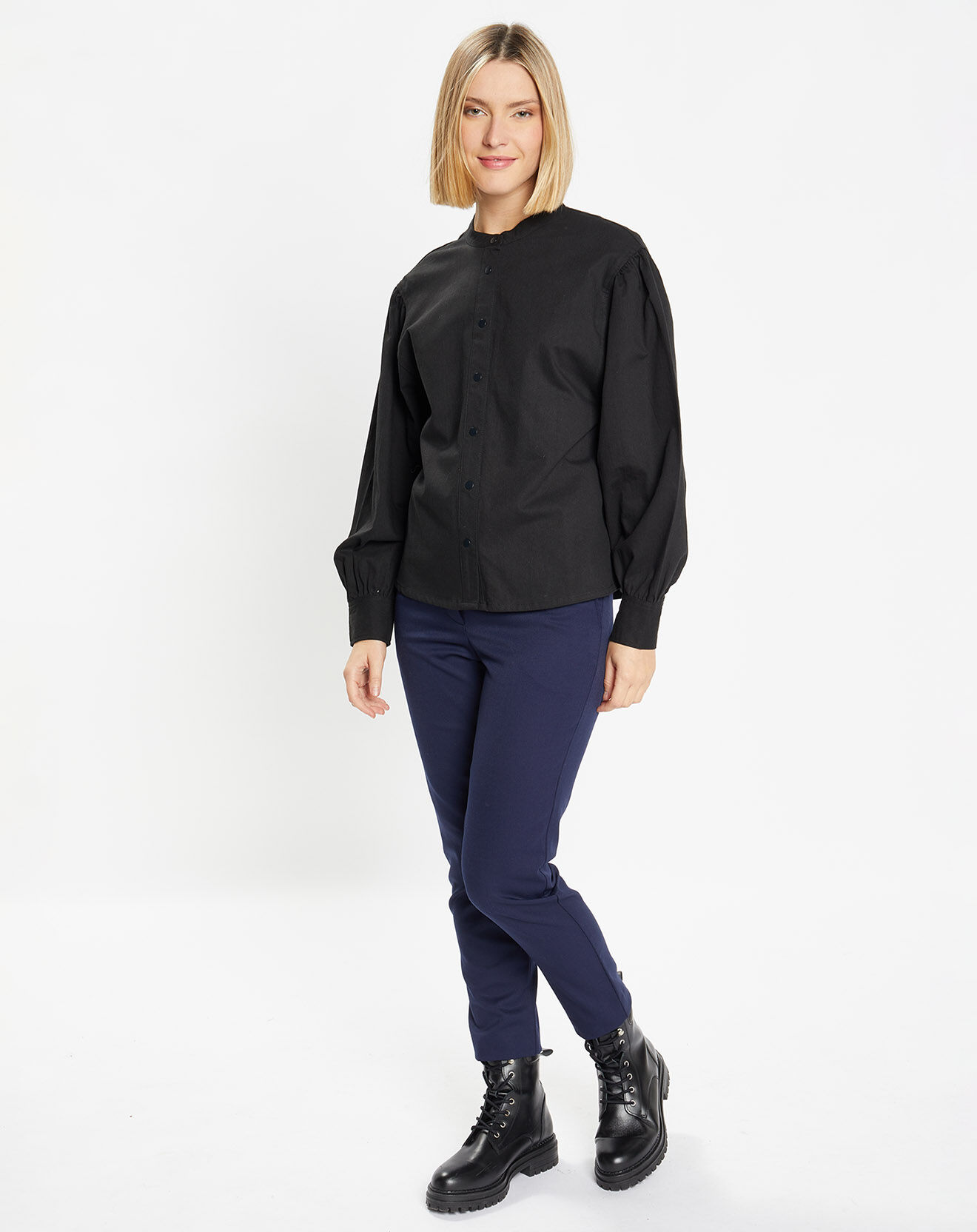 Galeries Lafayette Chemise en Coton Cachou col officier noire