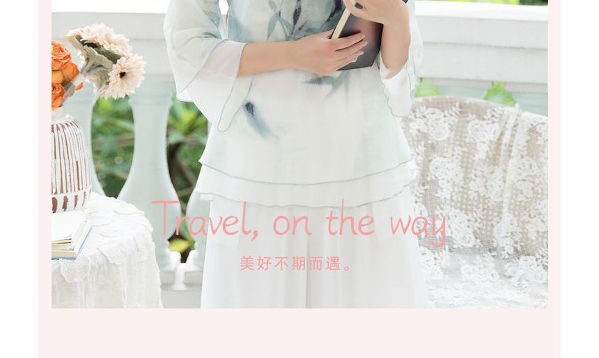 Catamin - Hanfu blouse met 3/4 mouwen en bladprint / Hoge taille effen cropped broek met wijde pijpen