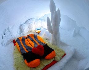 Iglu-Übernachtung in Gstaad als romantische Geschenkidee