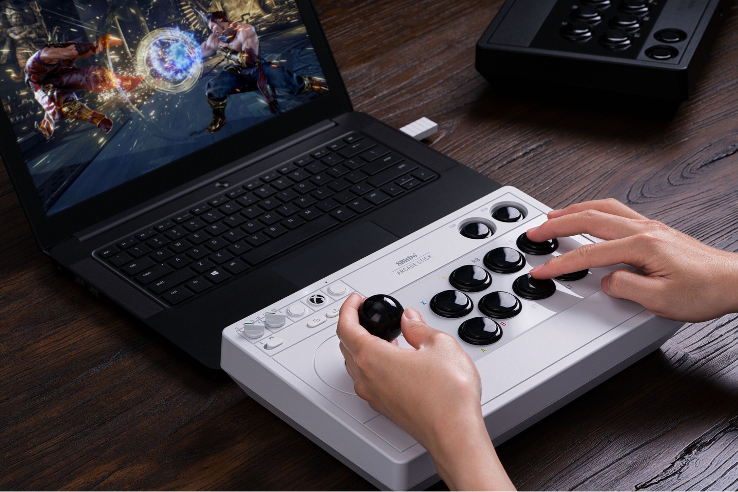 8BitDo Arcade Stick Xbox & PC White