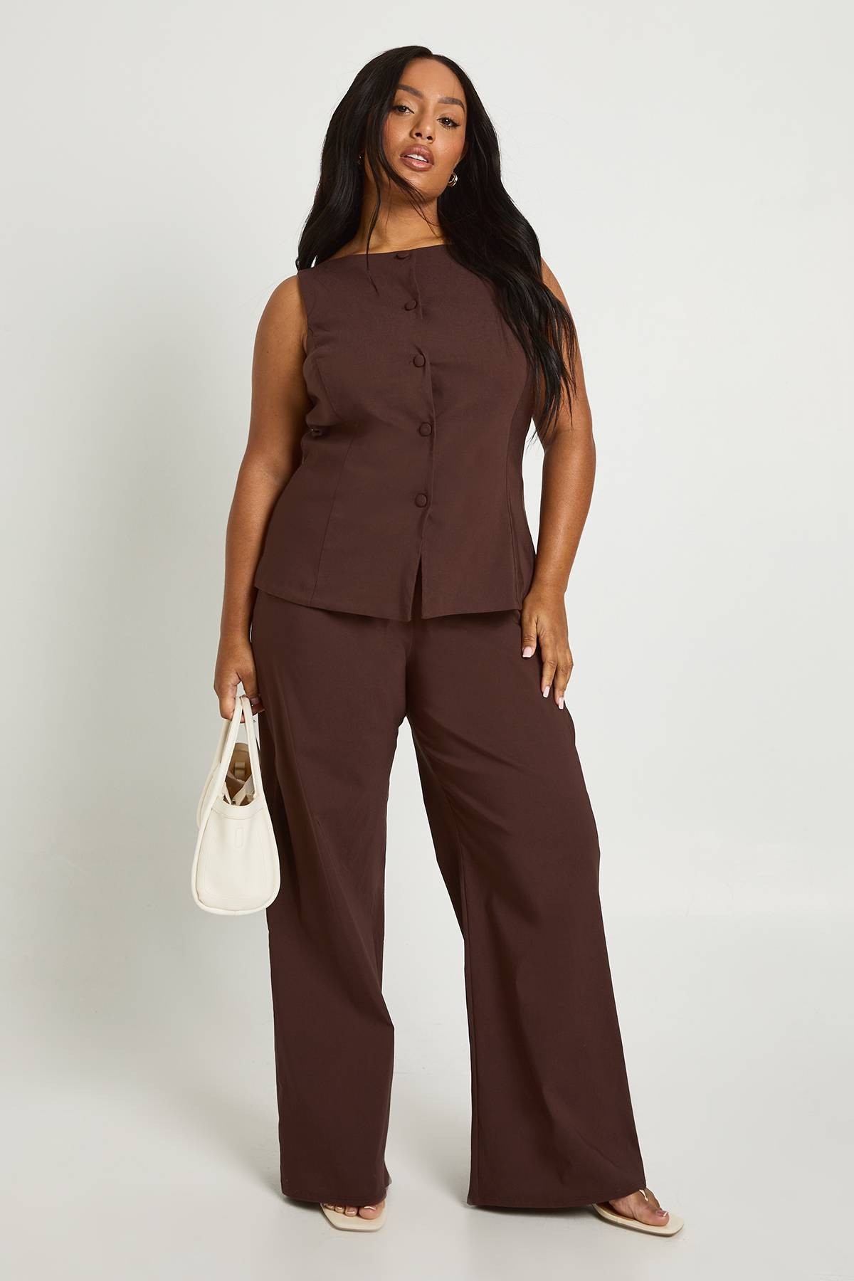 boohoo Plus Super Stretch gilet ajusté à coupe longue & pantalon à jambes larges