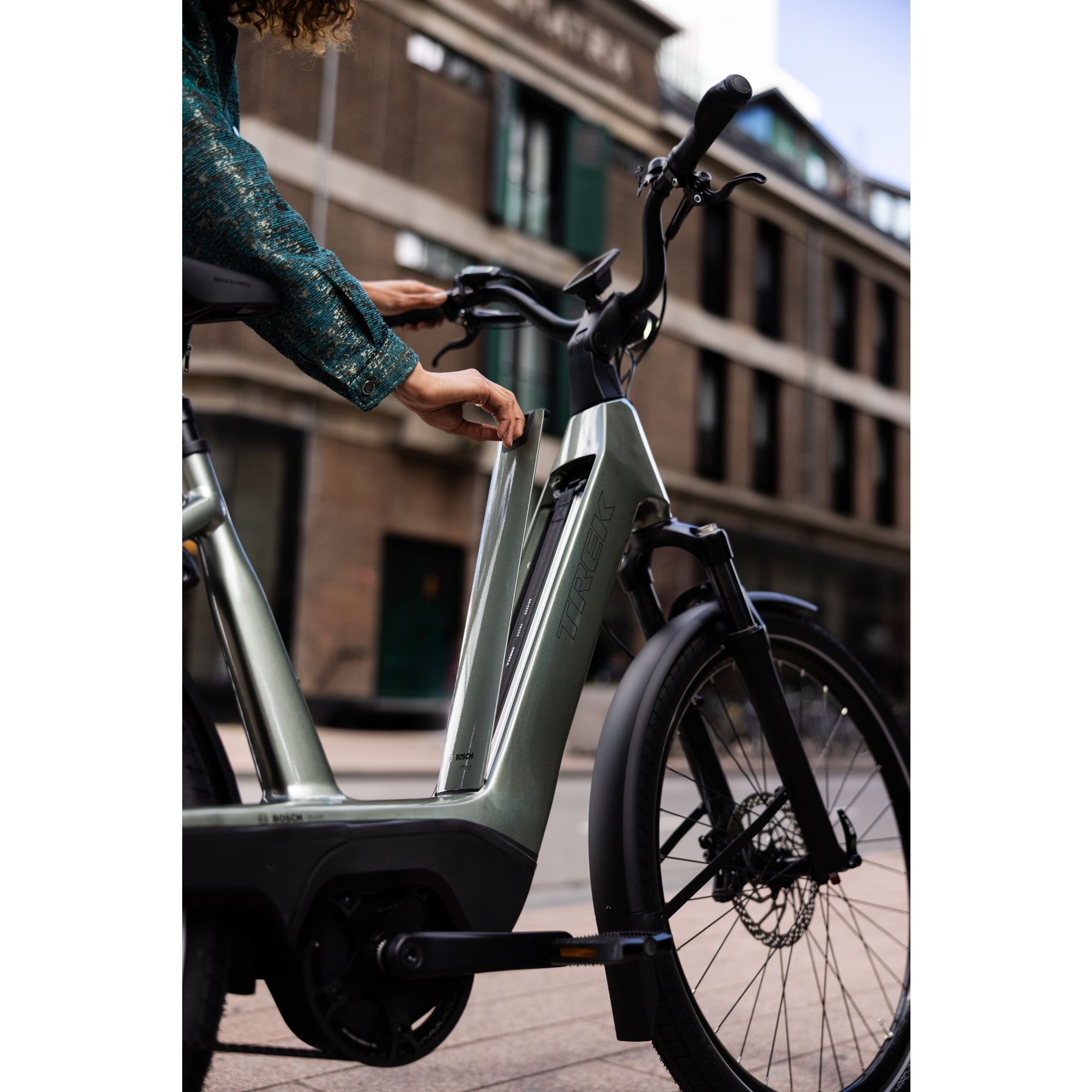 Trek Charter+ 5 Auto 2026