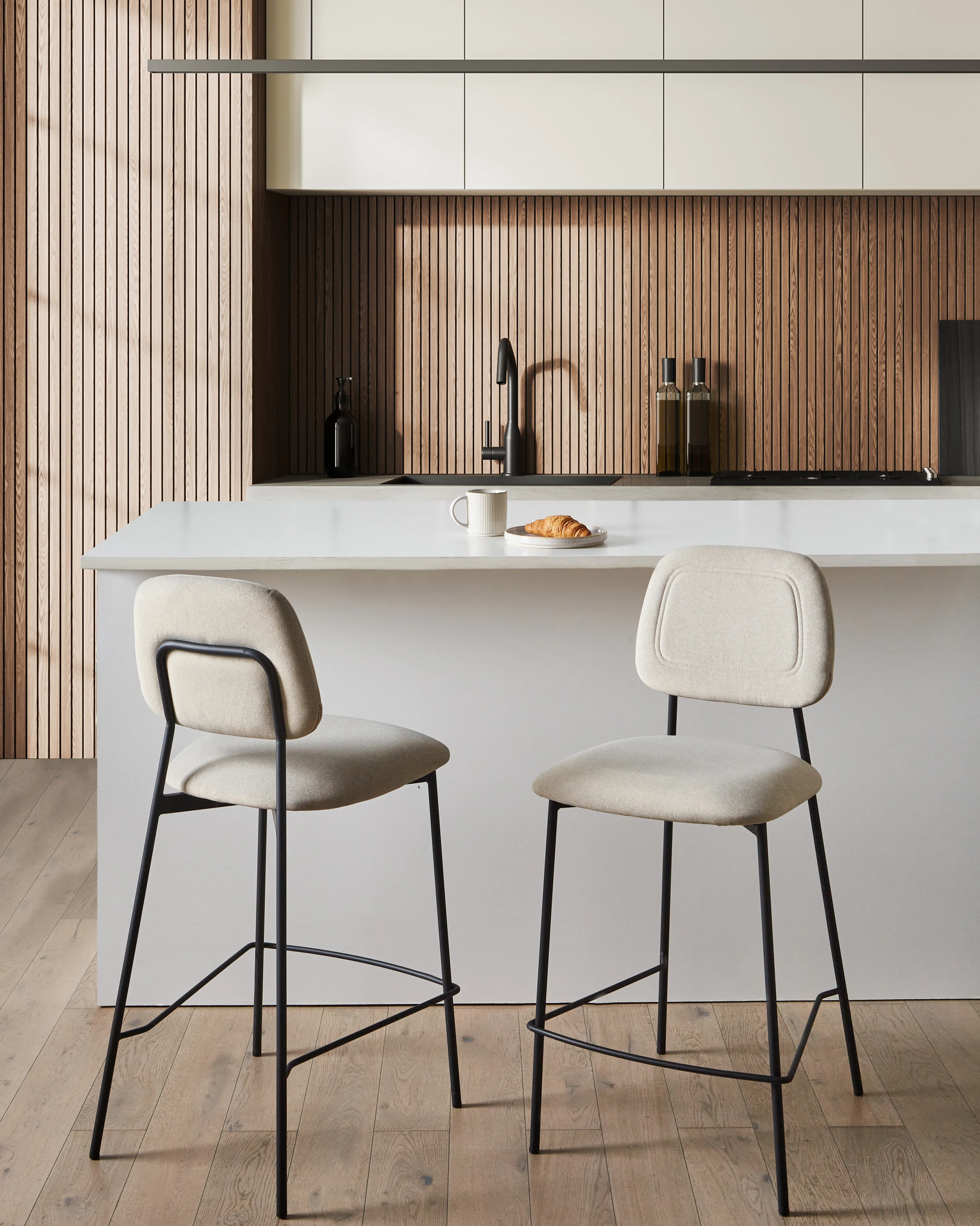 Set van 2 barstoelen DUETTE Fluweel Lichtbeige