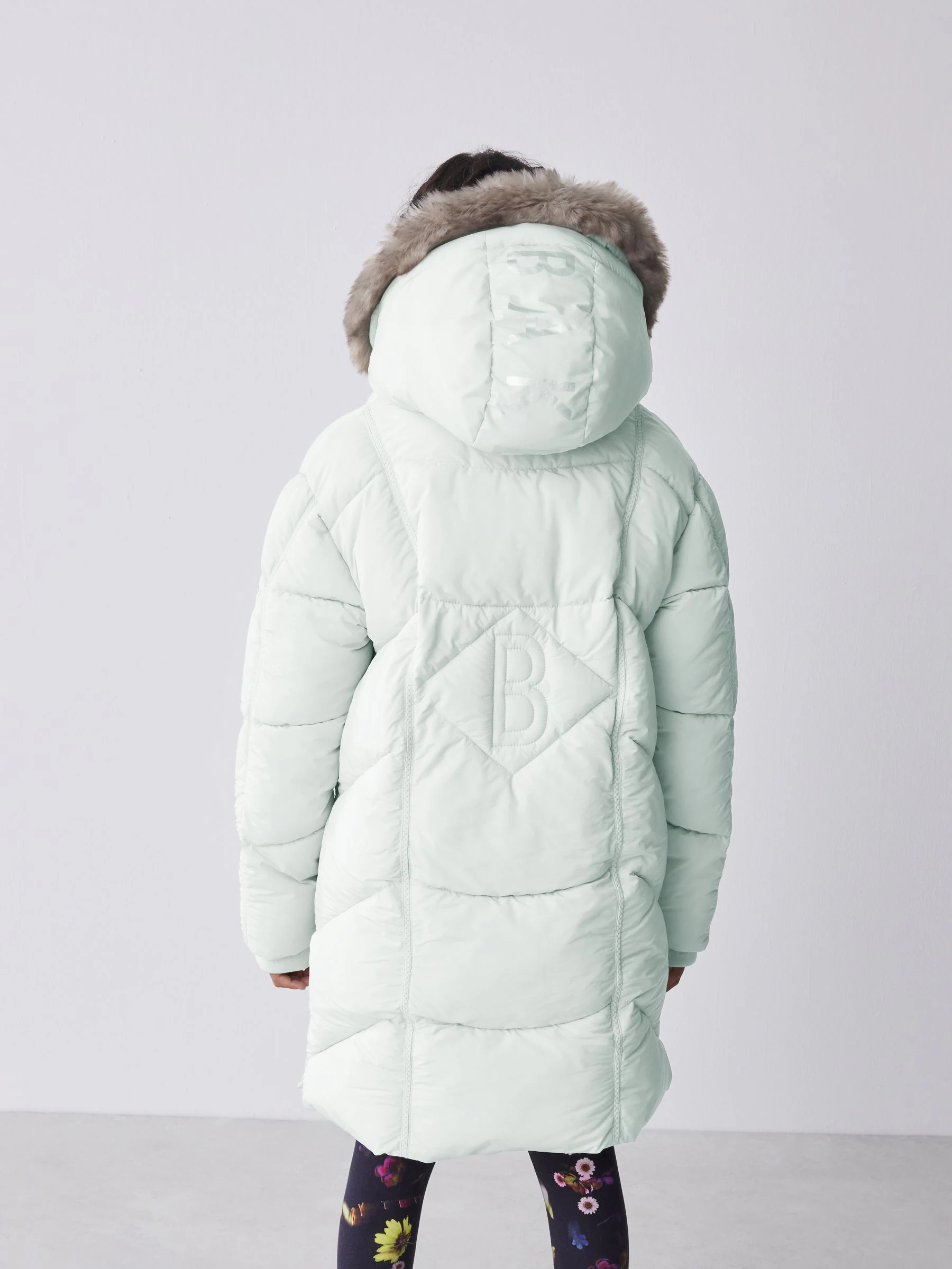 Mintgroen - Baker by Ted Baker - Regenbestendige gewatteerde jas met strikzak en V-vormige print