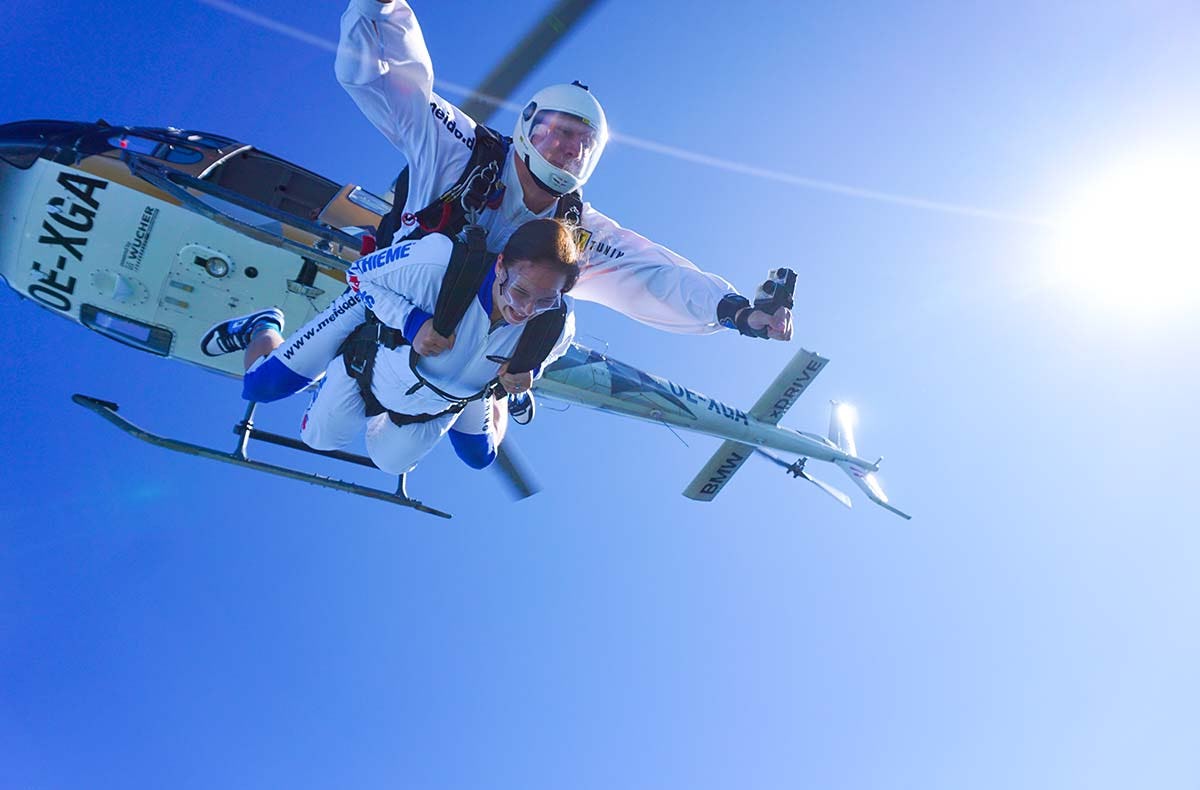 Tandemfallschirmsprung Mosbach aus Helikopter