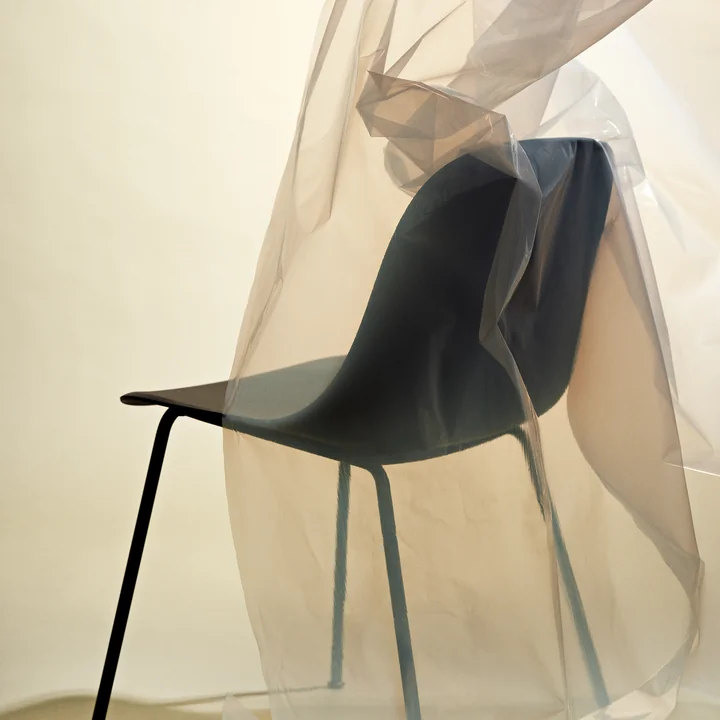 Muuto - Fiber Side Chair Tube Base, schwarz recycled