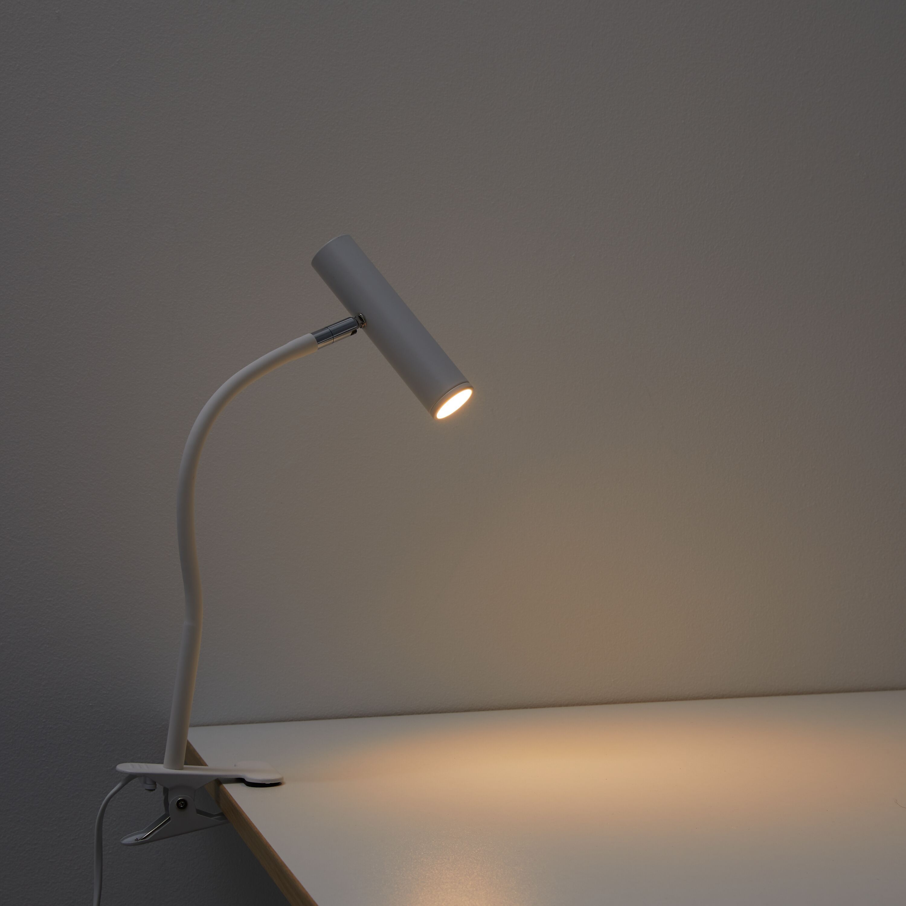 RONNIE Klemmleuchte - Weiss / B: 25.0 cm x T: 8.0 cm x H: 50.0 cm
