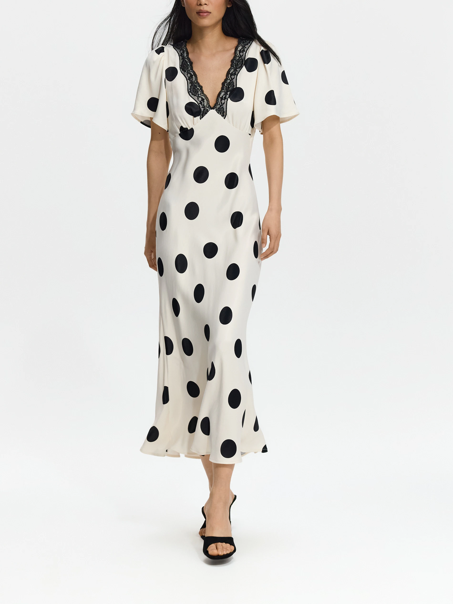 Kleid aus Satinviskose