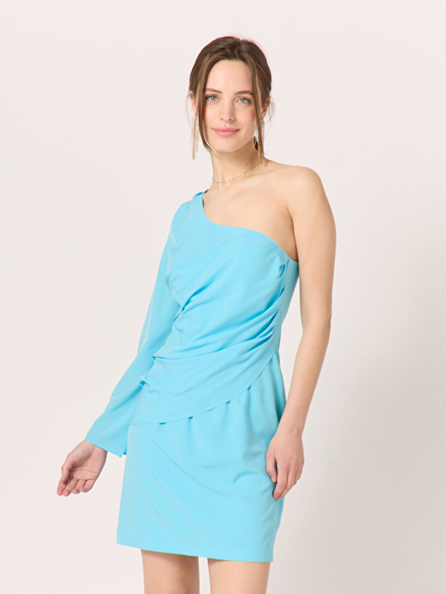 Robe courte one shoulder